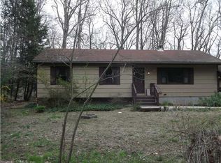 33 Tolstoy Ln, Southbury, CT 06488