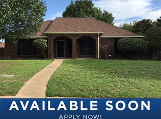 920 Breckenridge Dr, Desoto, TX 75115