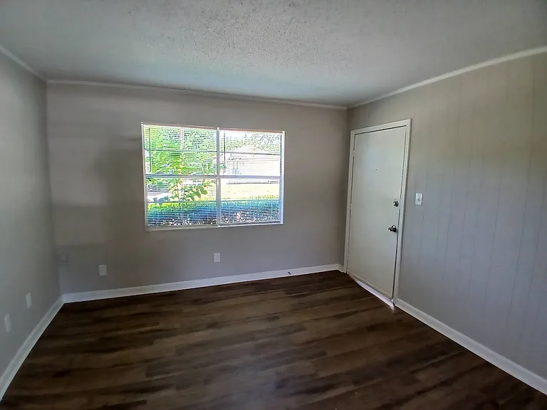 4101 McVay St SW #4 — Photo 5
