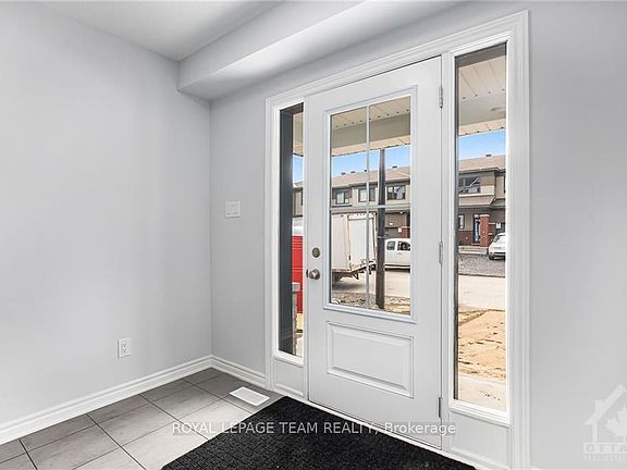 3rd image of 526 Rye Grass Way