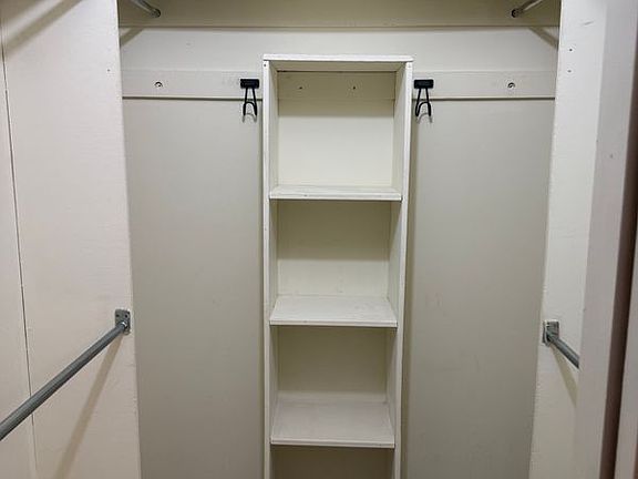 5th image of 2005 Winchester Ave Floor 1