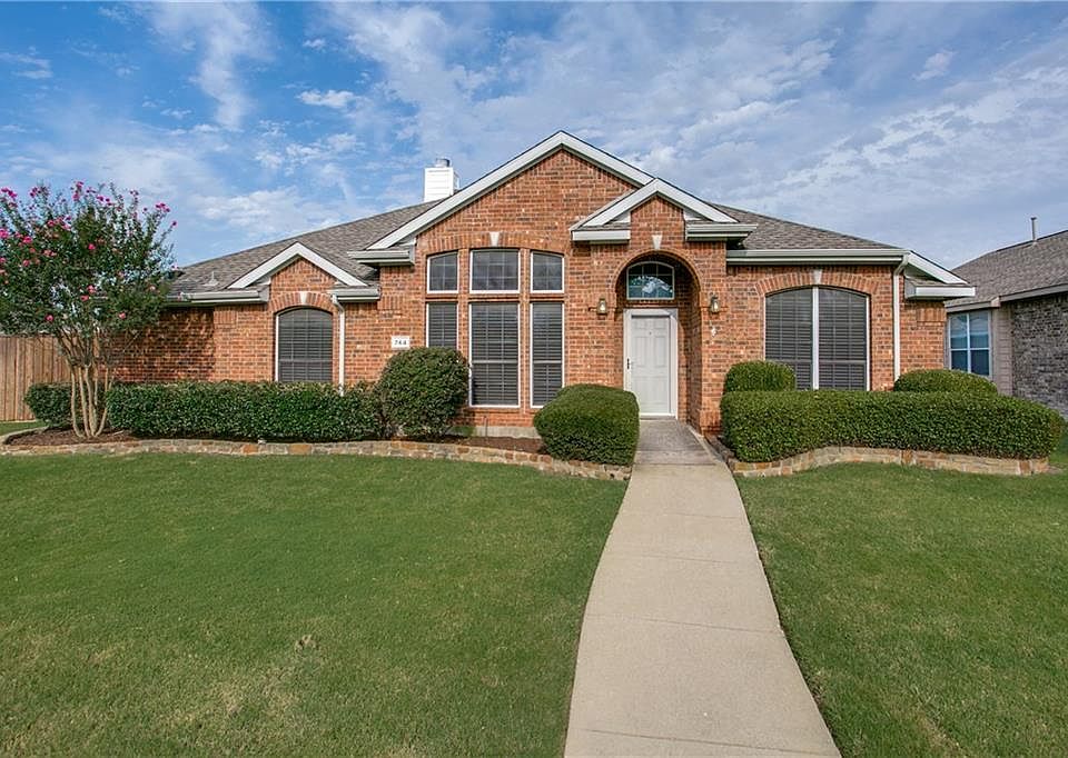 1st image of 744 Cherry Blossom Ln