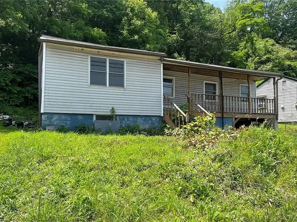 1646 Beaver Ave, Monaca, PA 15061