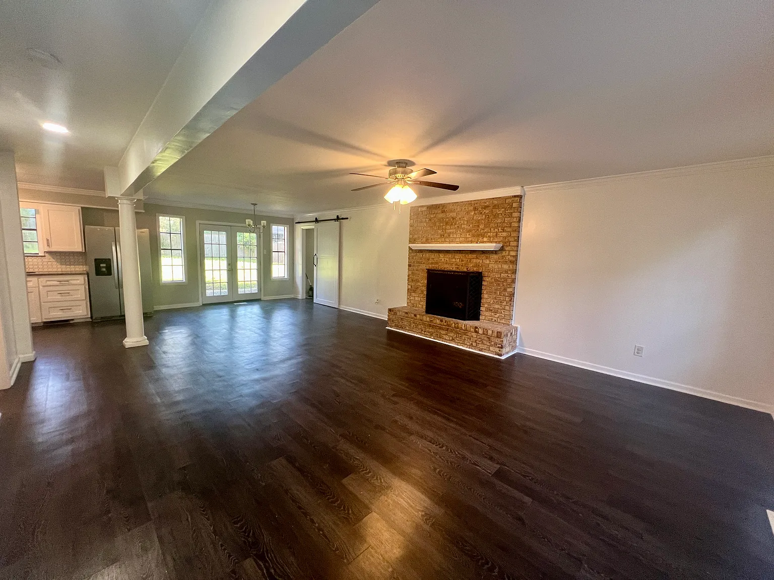 4 bed, 2602 sqft, $2,200 — Photo 2