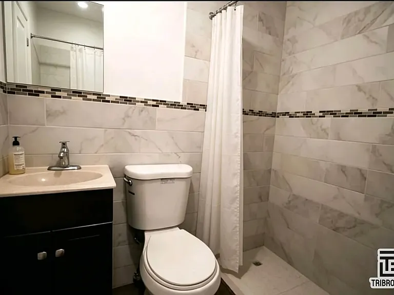 960 Greene Ave #3B — Photo 6
