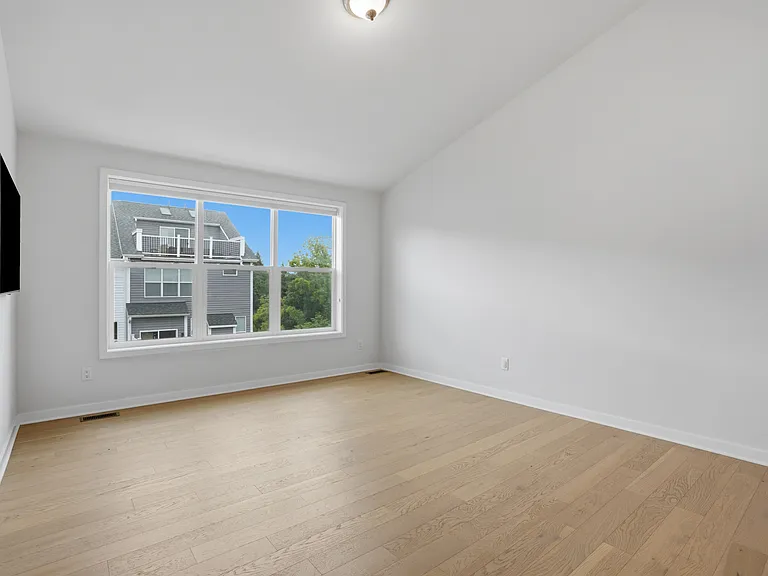 2893 Rayfield Ave — Photo 24