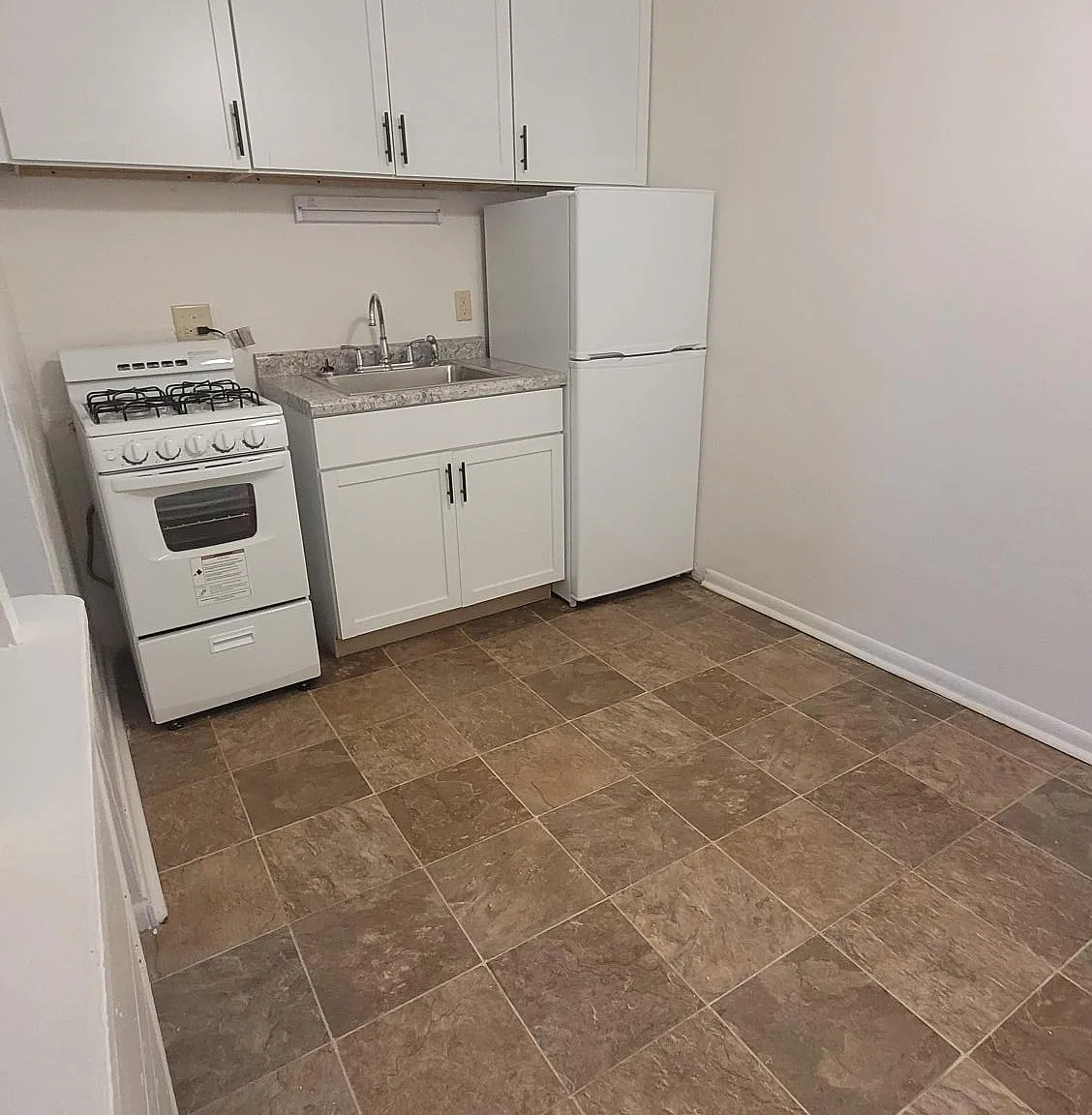 1 bed, 750 sqft, $900 — Photo 4