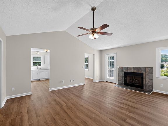4th image of 6 Windjammer Ln