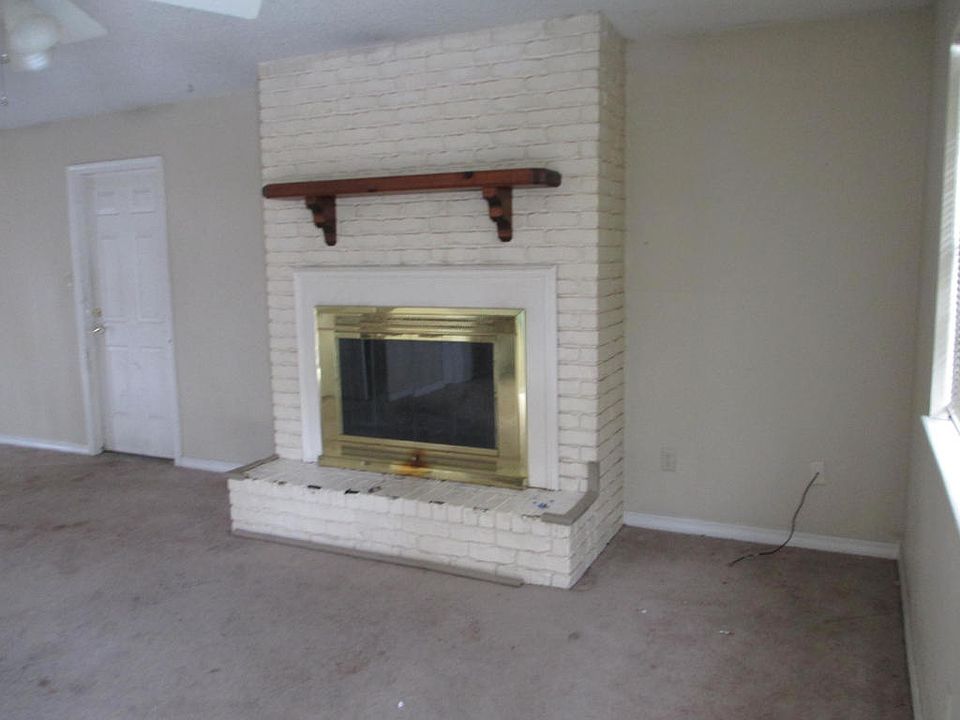 1st image of 1921 University Dr