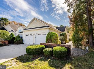 10 Hampton Rd, Manahawkin, NJ 08050