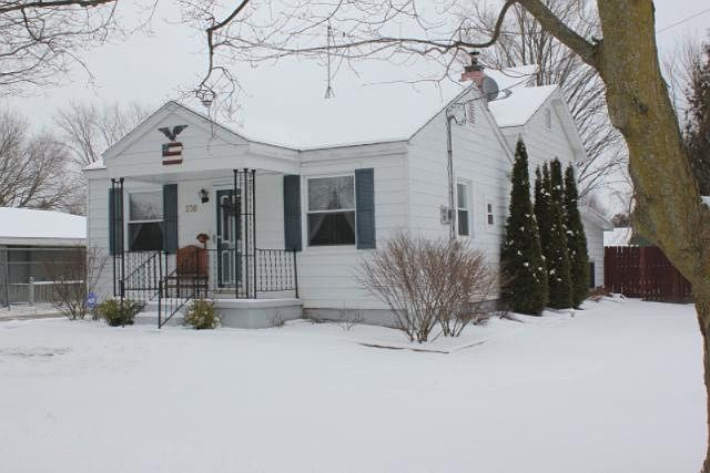 1st image of 230 E Muskegon St NE