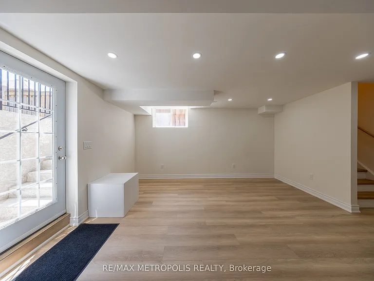 23 Gordon Cowling St #BASEMENT — Photo 5
