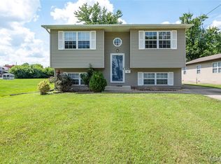 221 James St, Bethalto, IL 62010
