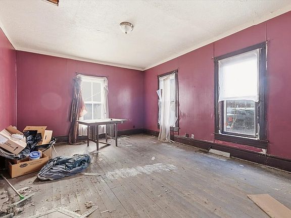 5th image of 414 E Church St