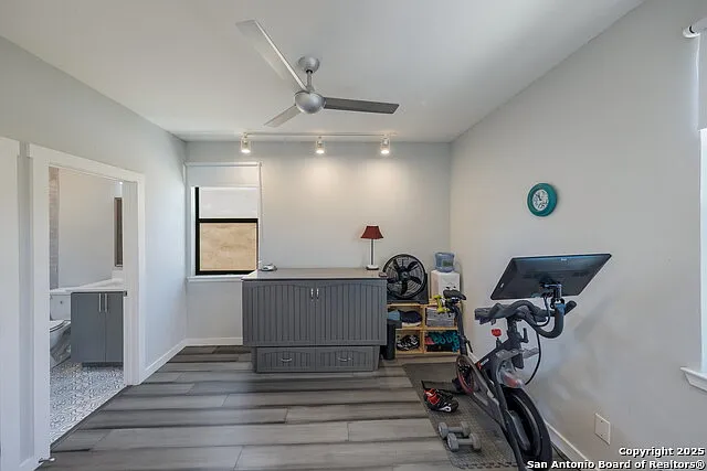 137 Lotus St — Photo 16