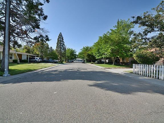 Street View towards Swain Rd