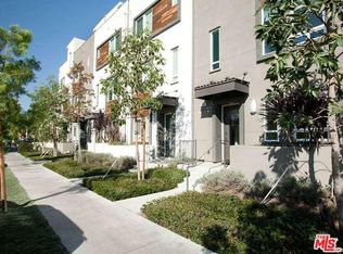 684 N Gramercy Pl, Los Angeles, CA 90004
