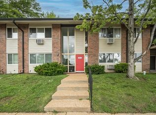 10037 Echoridge Ln APT D, Saint Louis, MO