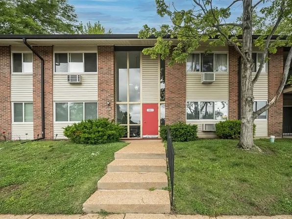 10037 Echoridge Ln APT D, Saint Louis, MO 63123