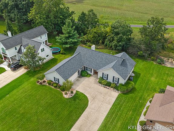 5th image of 1519 W Springfield Cir