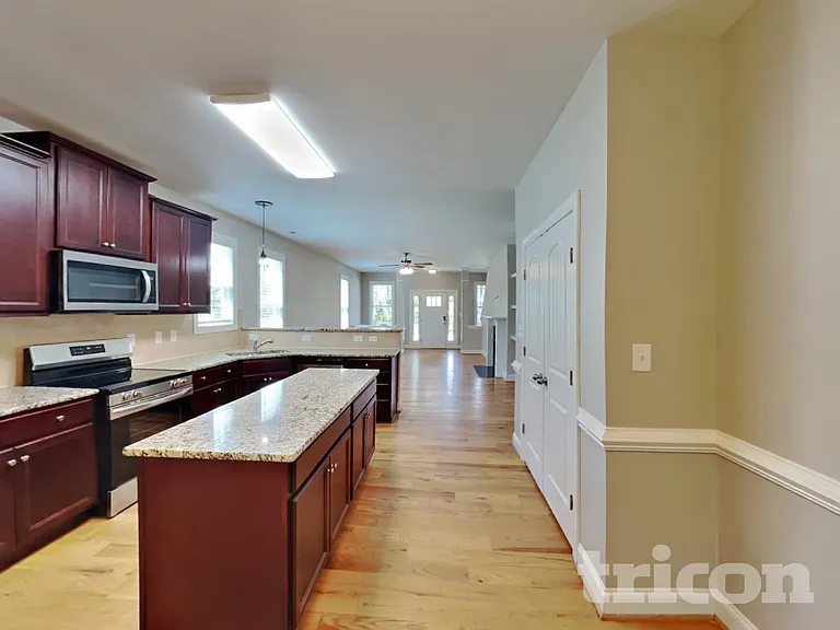 70 Hilldebrant Dr — Photo 5