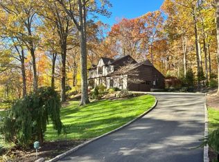 9 Redwood Rd, Morristown, NJ 07960