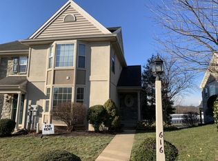 616 Royal View Dr, Lancaster, PA 17601