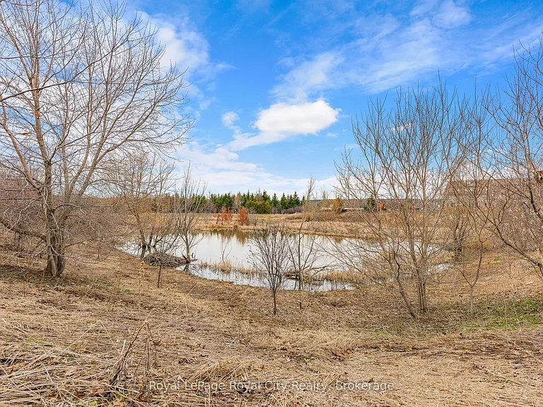 85 Mullin Dr #1B — Photo 39