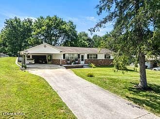 2nd image of 3025 Meadowview Dr