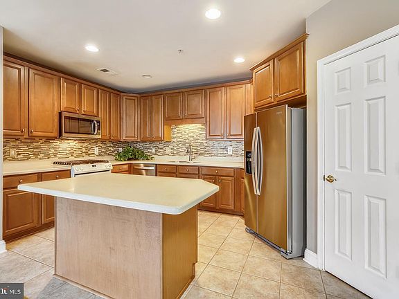 4th image of 1625 Piccard Dr APT 304