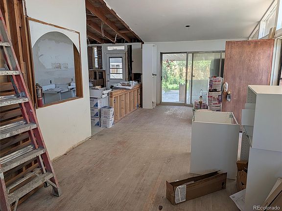 3rd image of 2281 S Quitman Way