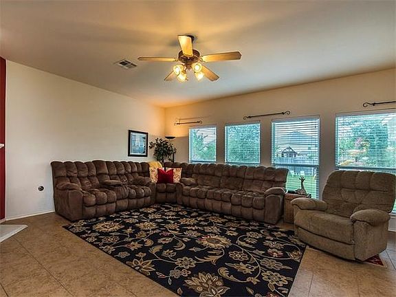 5th image of 109 Poplarwood Dr