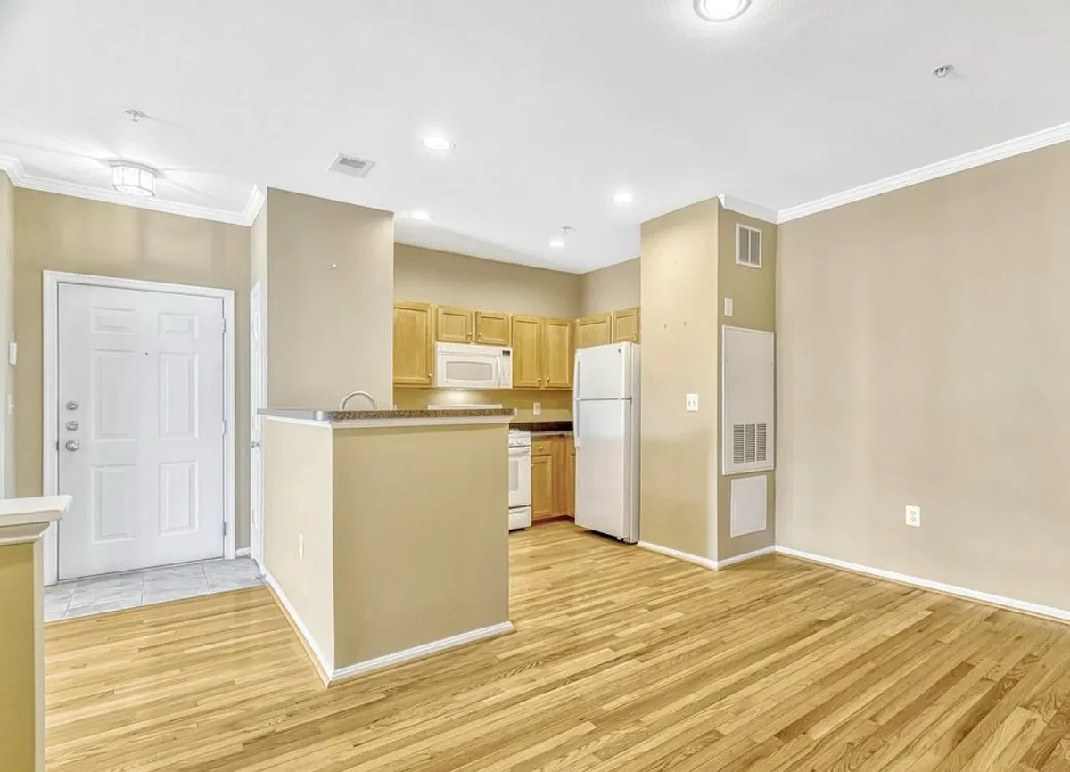 Building Photo - 5132 Brittney Elyse Cir #I