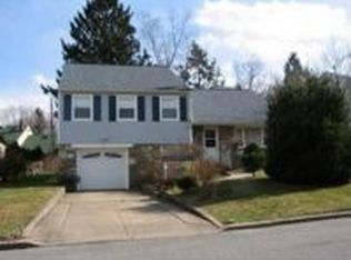 2815 Hargrave St, Philadelphia, PA 19136