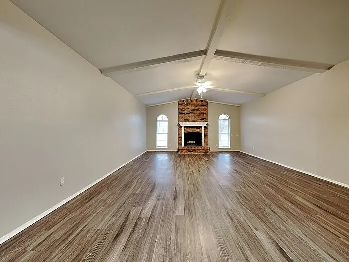 446 Thistle Dr — Photo 5