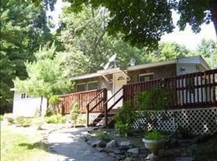 141 Barkit Kennel Rd, Pleasant Valley, NY 12569