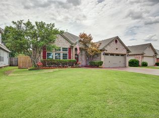 8960 E 95th Pl, Tulsa, OK 74133