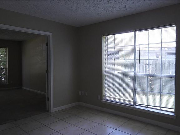 4th image of 1103 River Rock Dr