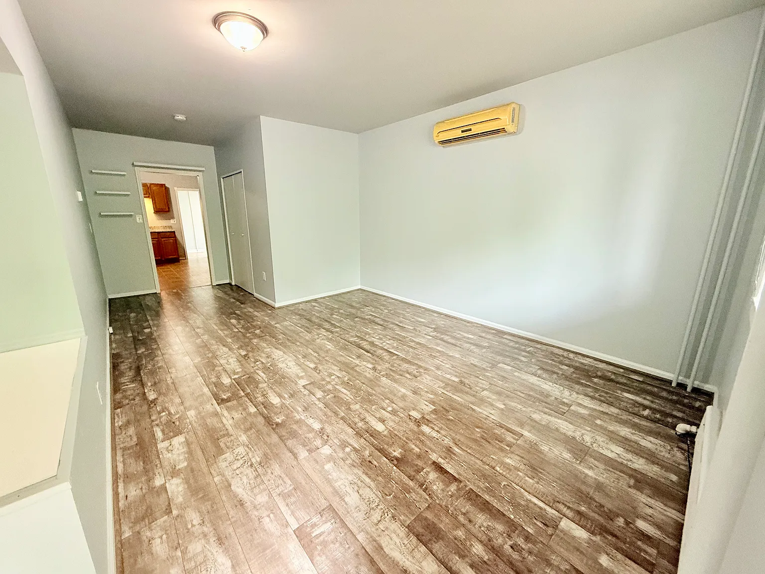 2 bed, $1,350 — Photo 2