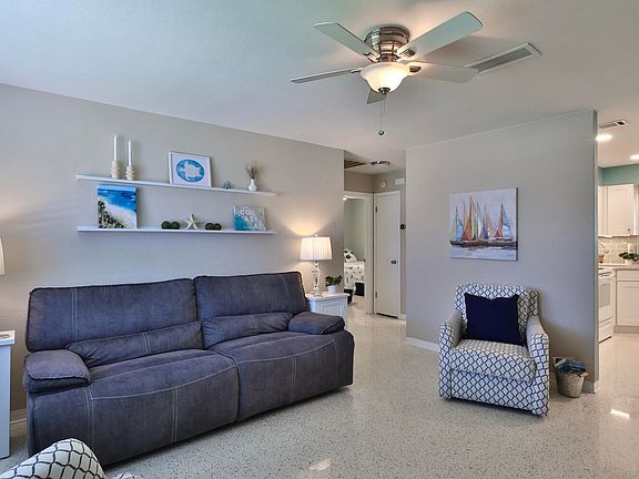 4th image of 4006 Cardinal Blvd