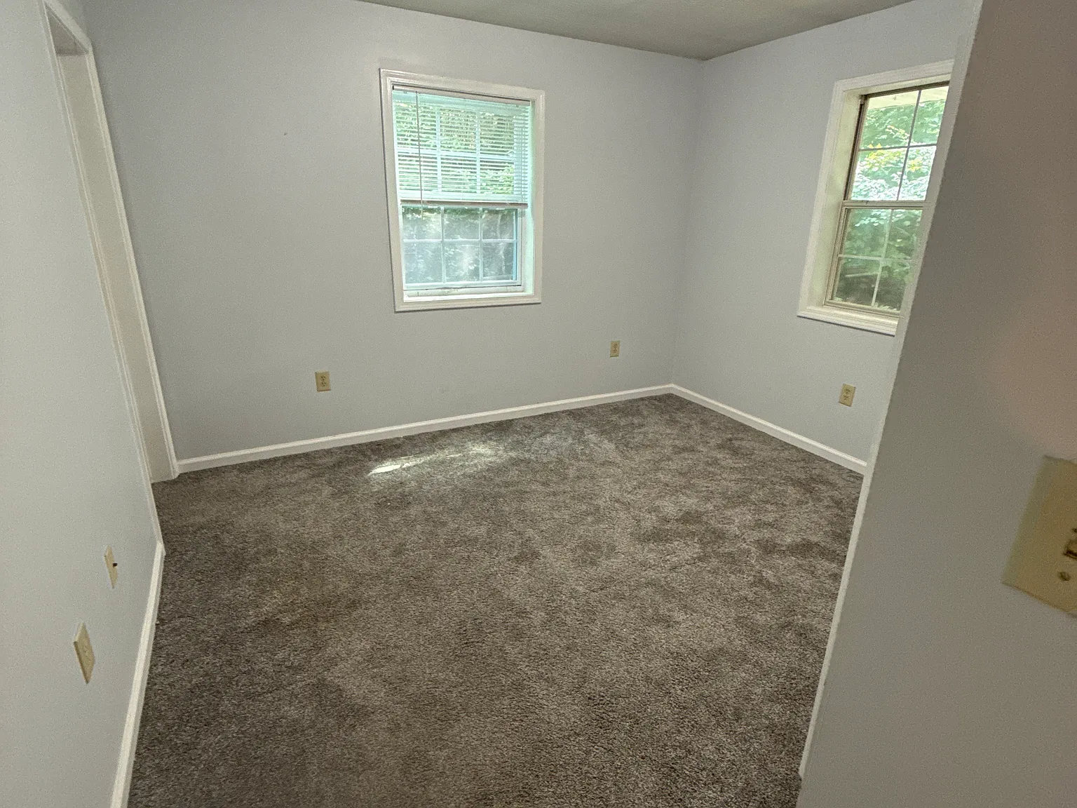 2 bed, 950 sqft, $1,600 — Photo 3