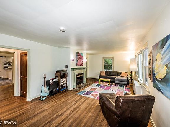 3rd image of 161 Sanford Ave