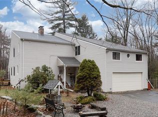 657 W Hill Rd, New Hartford, CT 06057