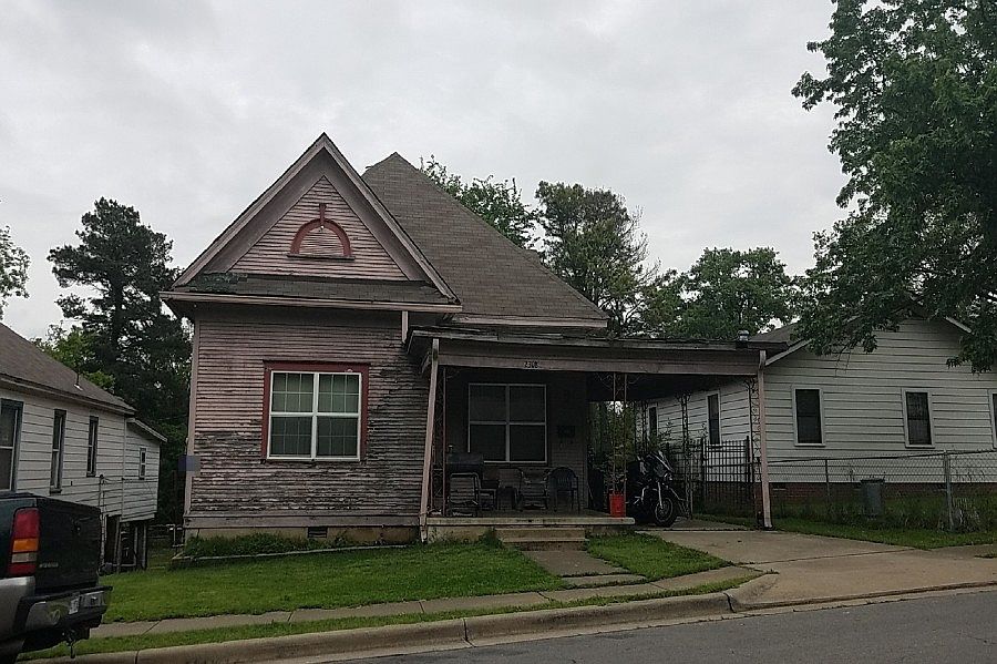 1st image of 2308 W 11th St