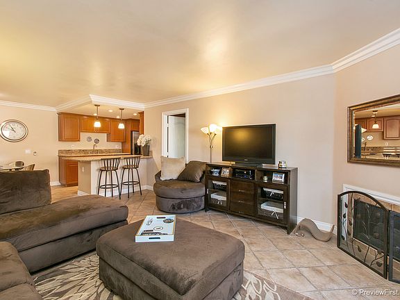 5th image of 213 Woodland Pkwy Unit 207