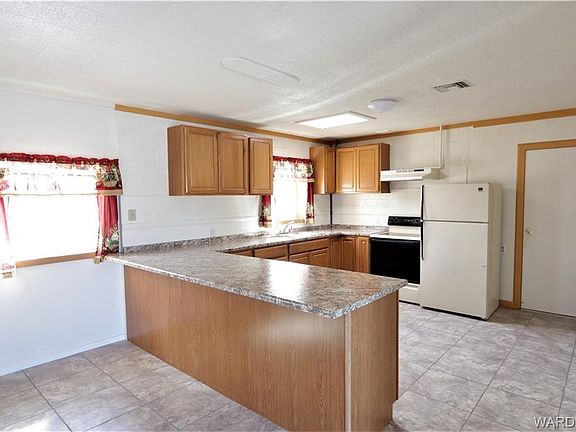 4th image of 3001 E Old West Dr