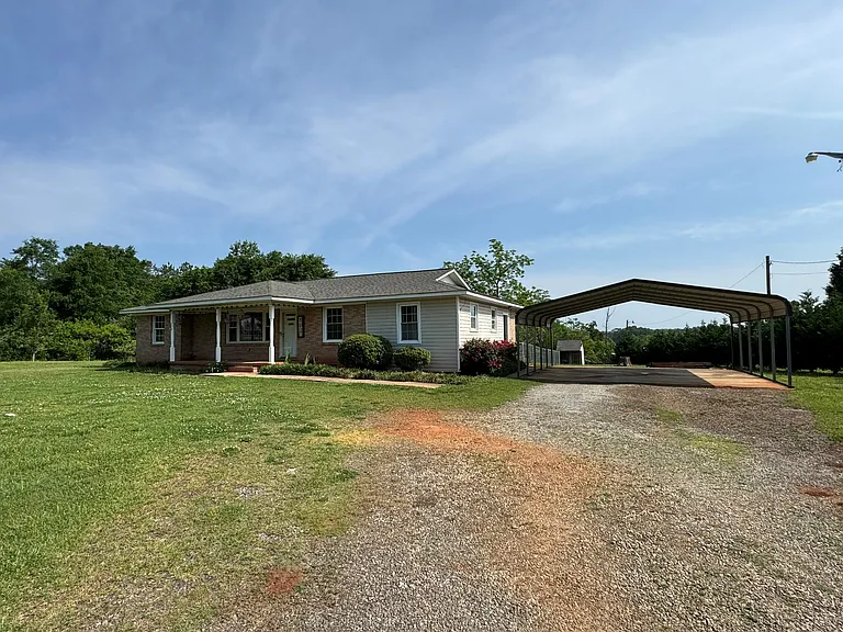 802 Liberty Hwy — Photo 1