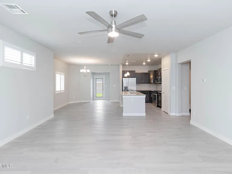 14724 Mike A Mendoza Ave — Photo 2