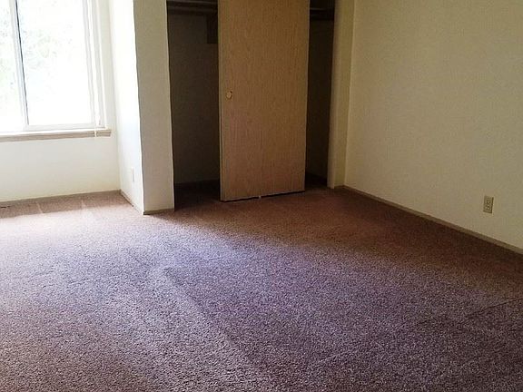 5th image of 1867 NE Darby St APT F