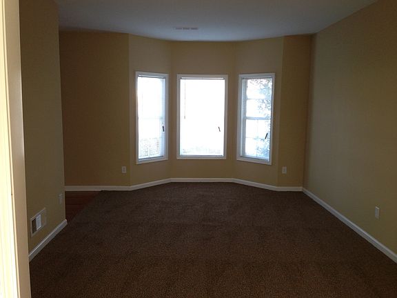 4th image of 1412 Airport Ct